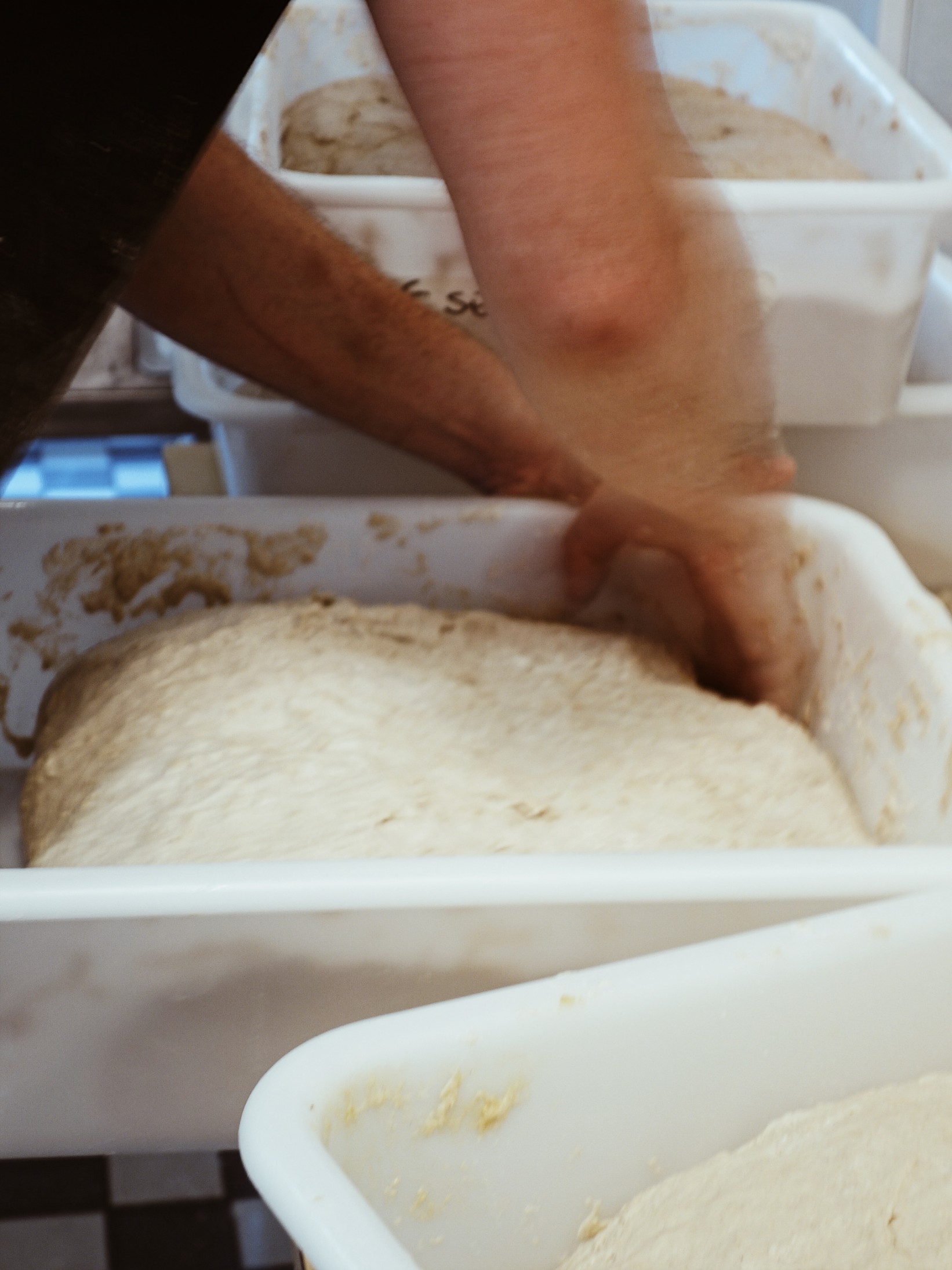 Le pain naturel de la Boulangerie Chardon aux Grands Voisins à Paris