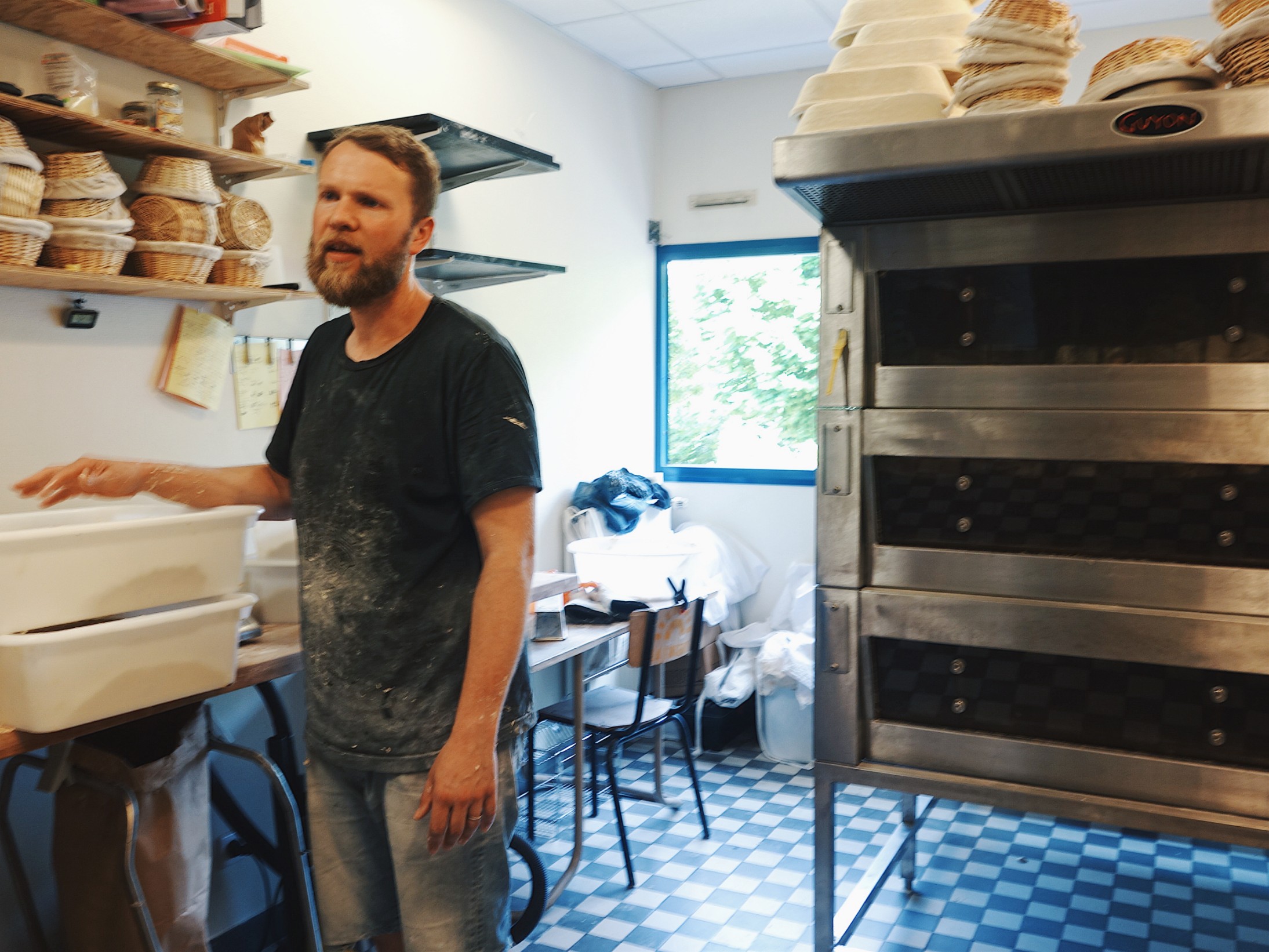 Le pain naturel de la Boulangerie Chardon aux Grands Voisins à Paris